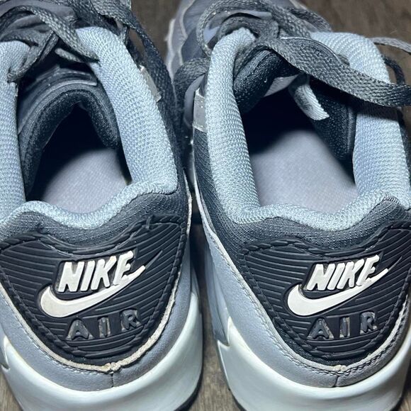 Nike Grey and Black Trainers - Picture 7 of 7